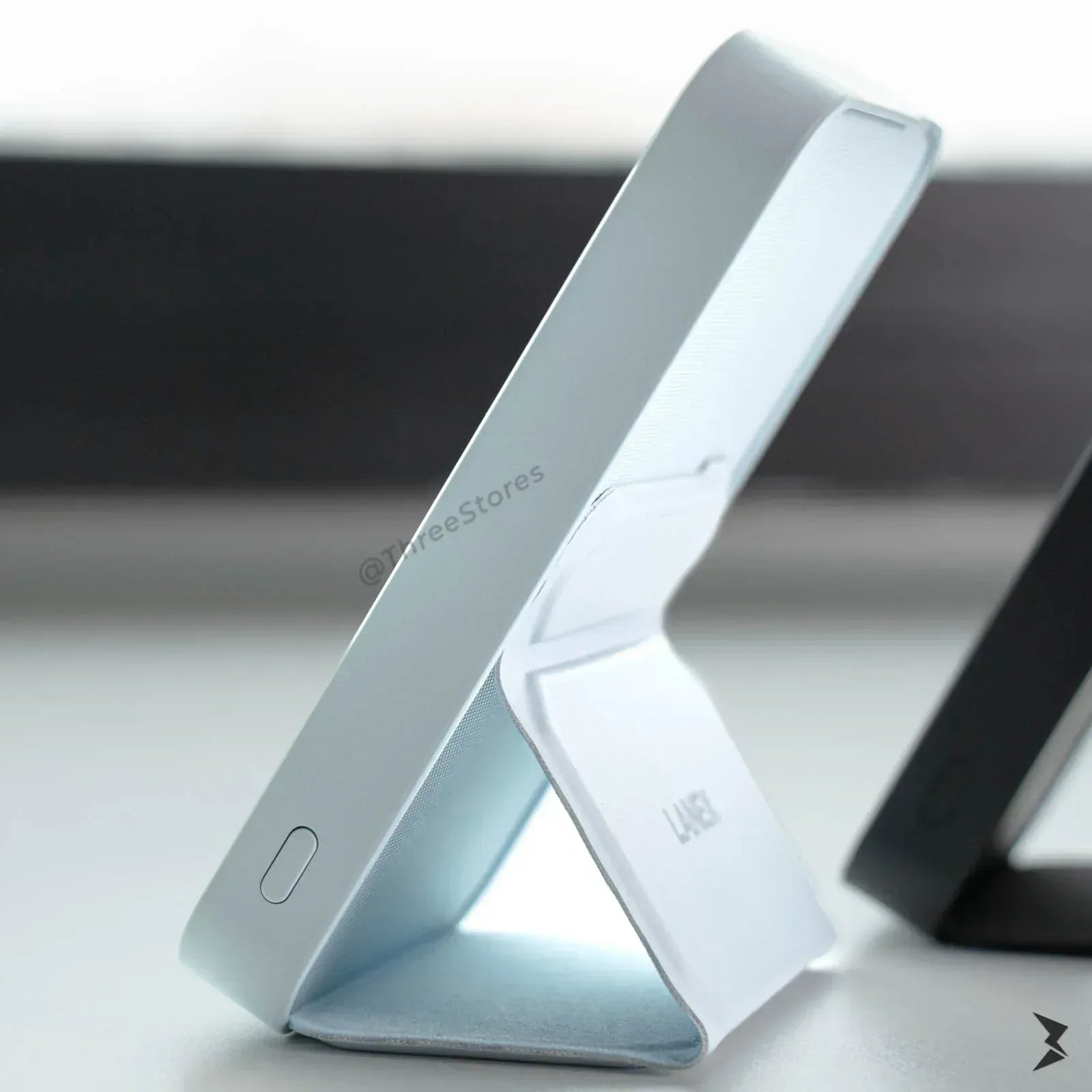 Lanex 3 in 1 Magnetic Wireless Power Bank 5000mAh Lp18 - Three