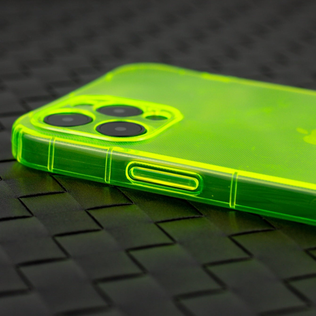 Q series Neon Fluorescent Case iPhone 12 Pro