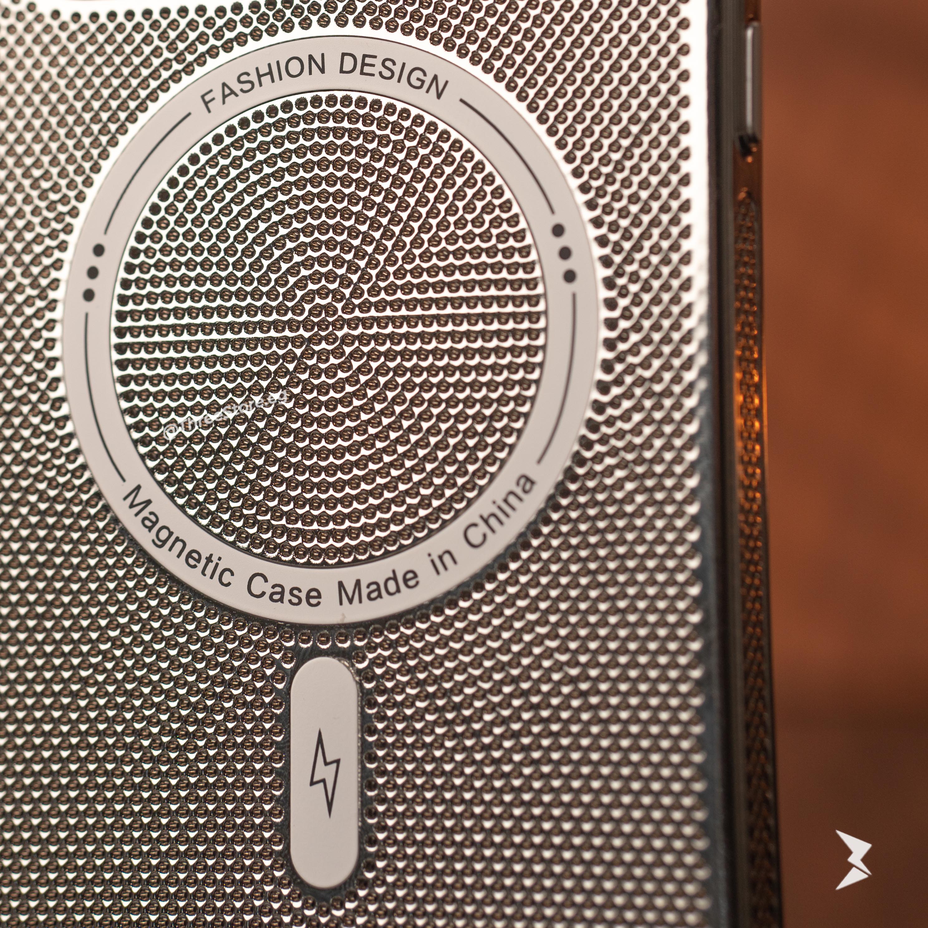 Metalic Grid Magsafe iPhone 14 Pro Max
