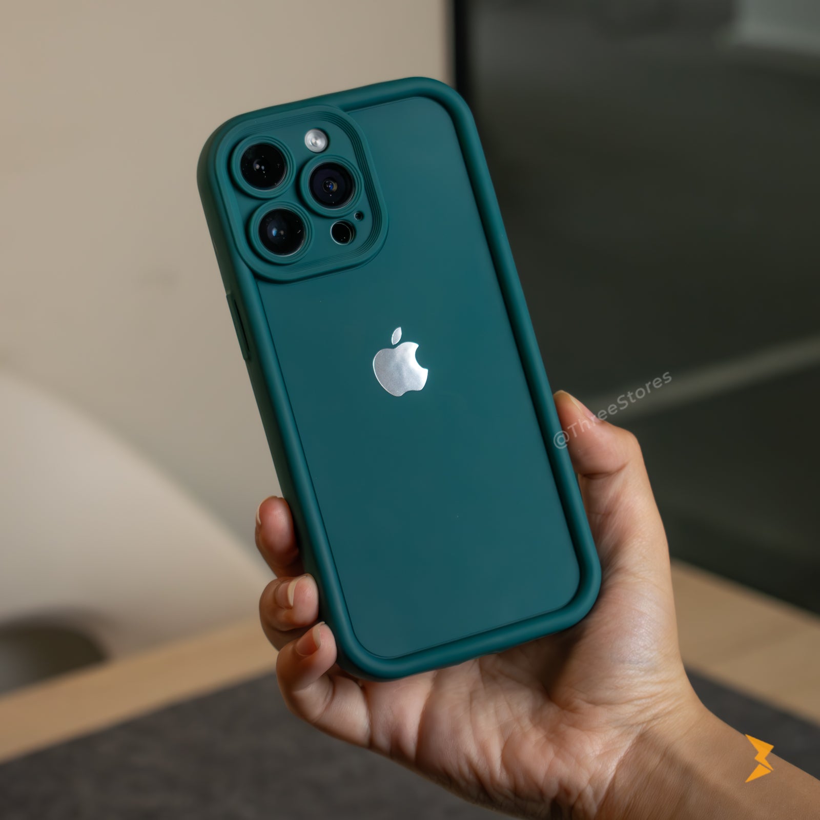 Raven Silicone Case iPhone 15 Pro Max