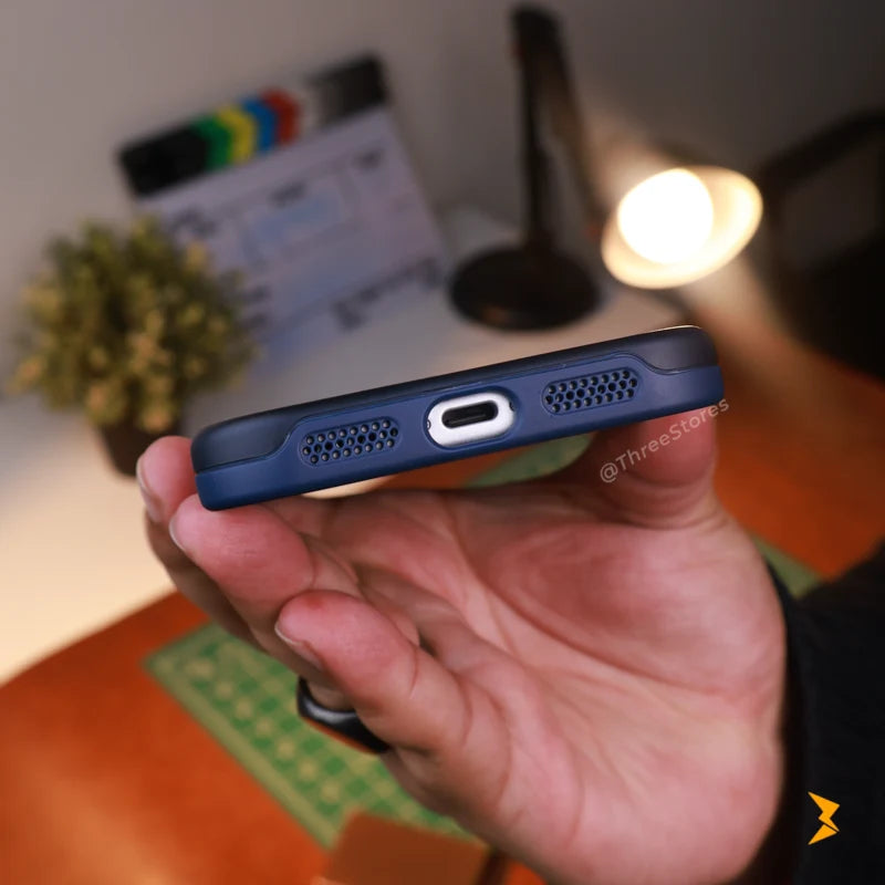 Copra Frosted Magsafe Case iPhone 17 Pro Max