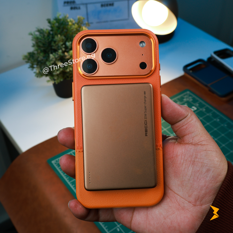 Halfway Leather Case iPhone 17 Pro Max