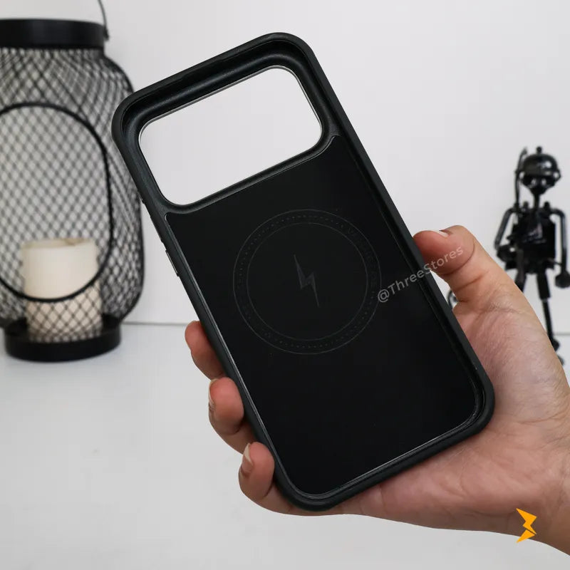 Chevron Leather Magsafe Case iPhone 17 Pro Max