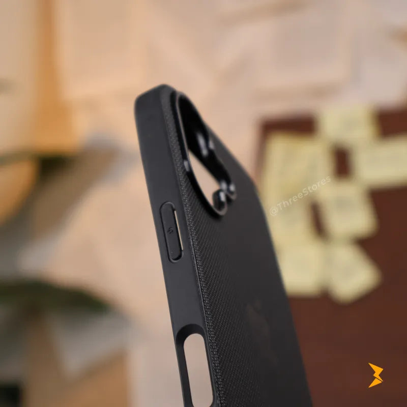 Slim Woven Case iPhone 17