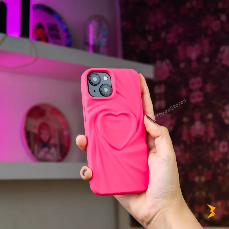 HeartWeave Case iPhone 15