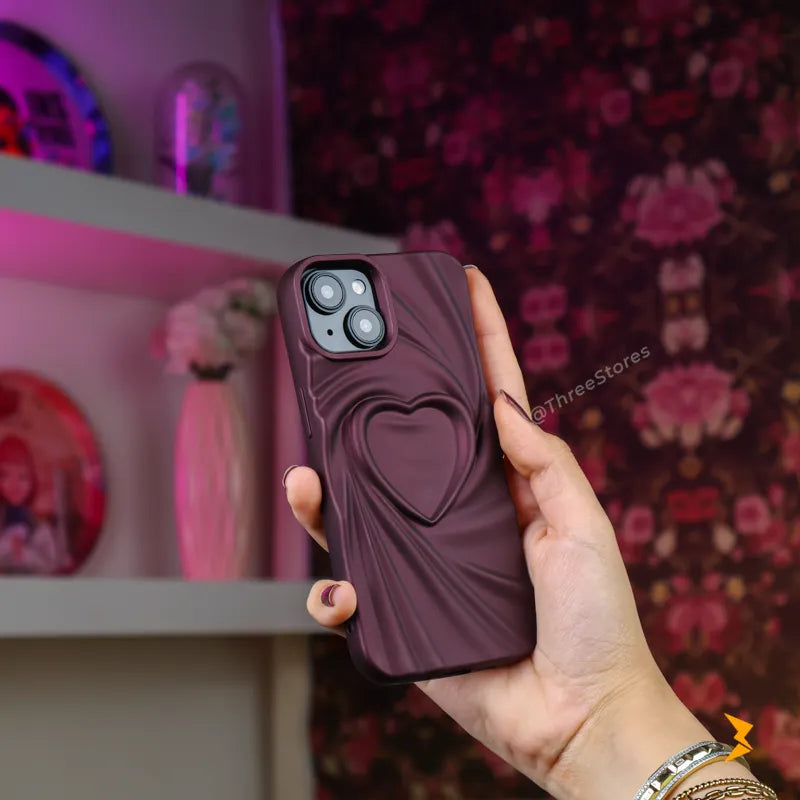 HeartWeave Case iPhone 15
