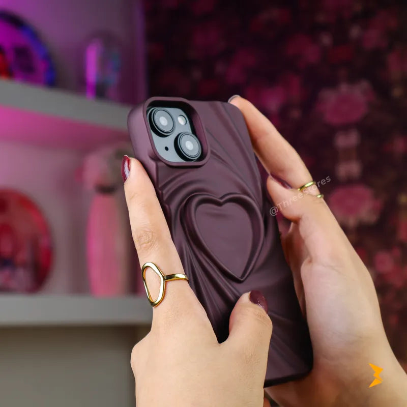 HeartWeave Case iPhone 15