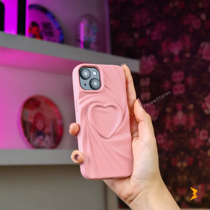 HeartWeave Case iPhone 15