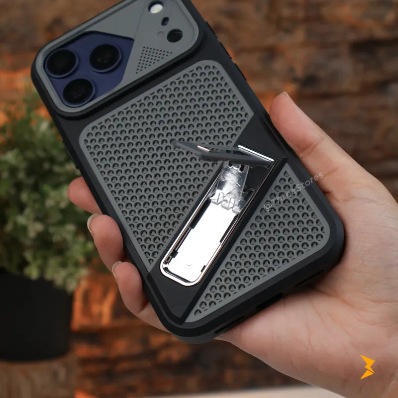MaxMorph TPU Stand Case iPhone 17 Pro Max