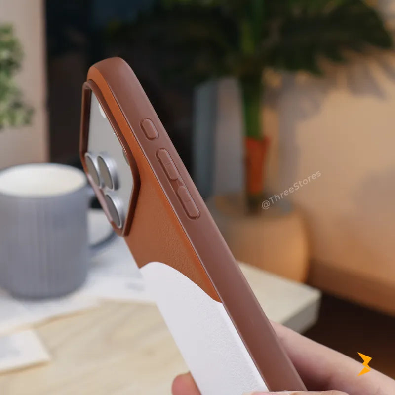 Crescent Leather Case iPhone 17 Pro Max