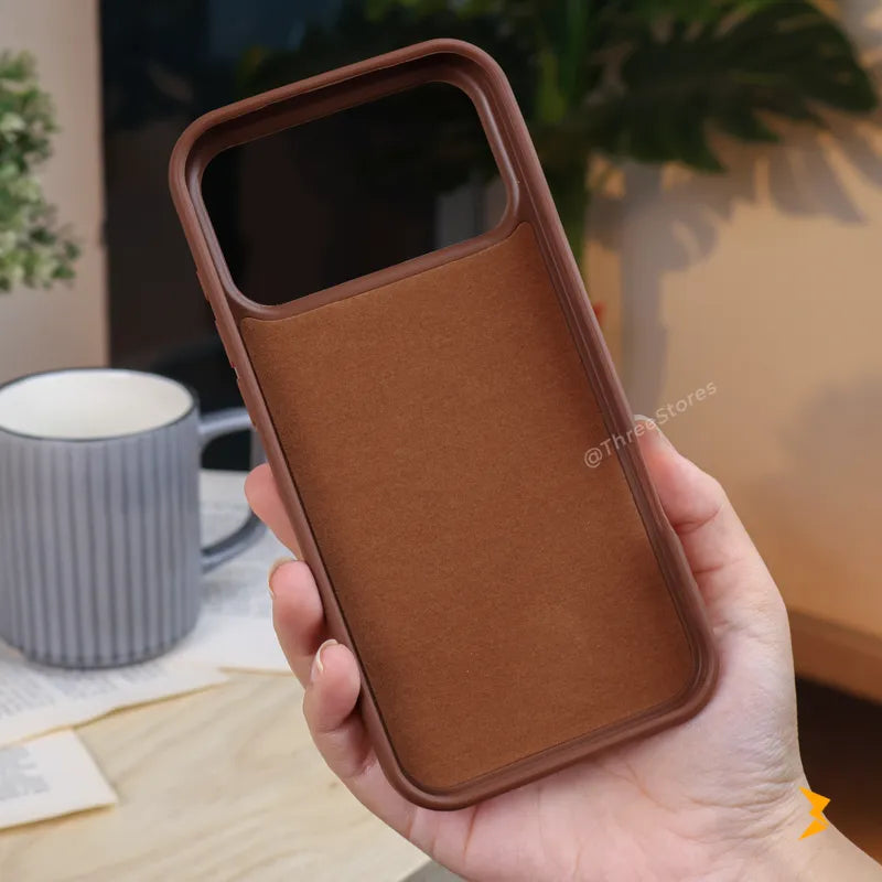 Crescent Leather Case iPhone 17 Pro Max