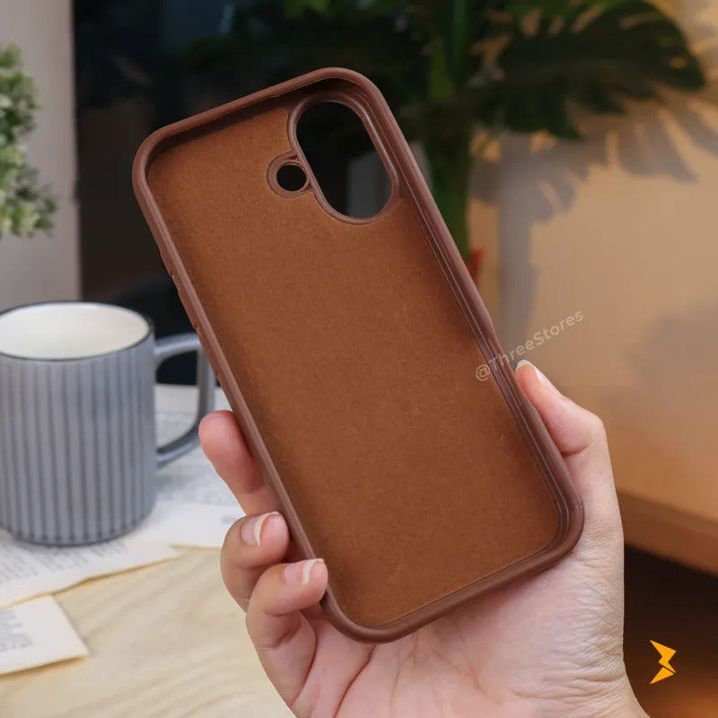 Crescent Leather Case iPhone 17