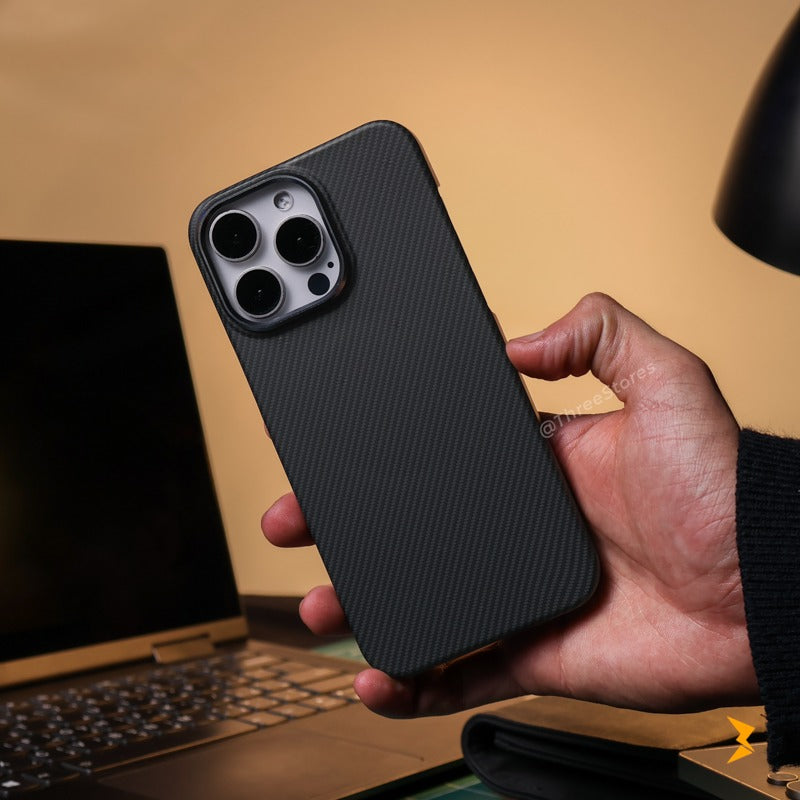 Party Plaid Case iPhone 16 Pro Max