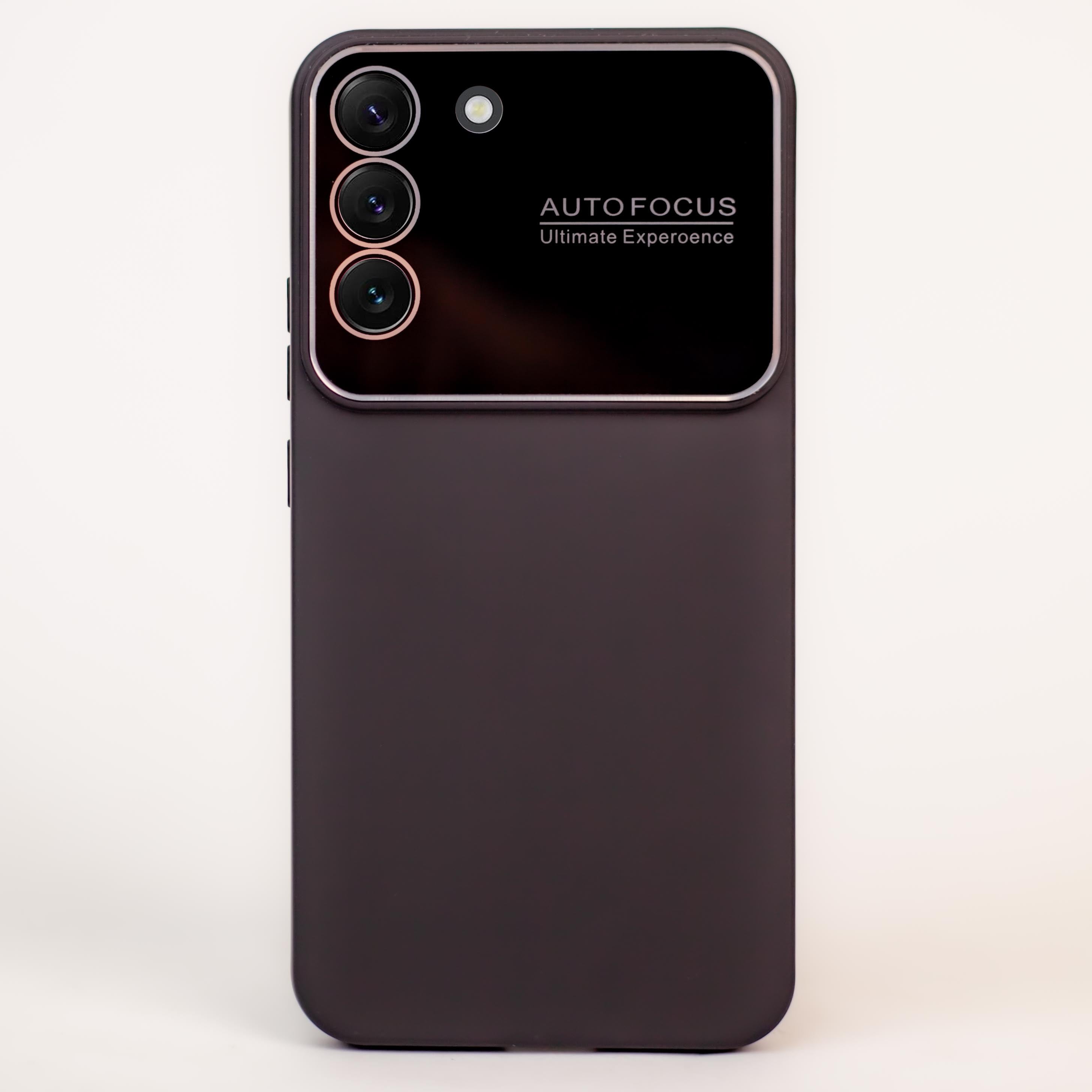 جراب Autofocus بحماية لعدسة الكاميرا وهي تقنية تسمي التركيز التلقائي الفوري لسامسونج Samsung S22 Plus
