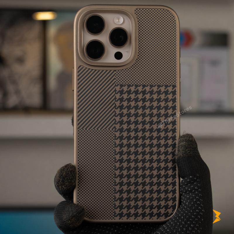 Checkered Carbon Fiber Case iPhone 16 Pro Max