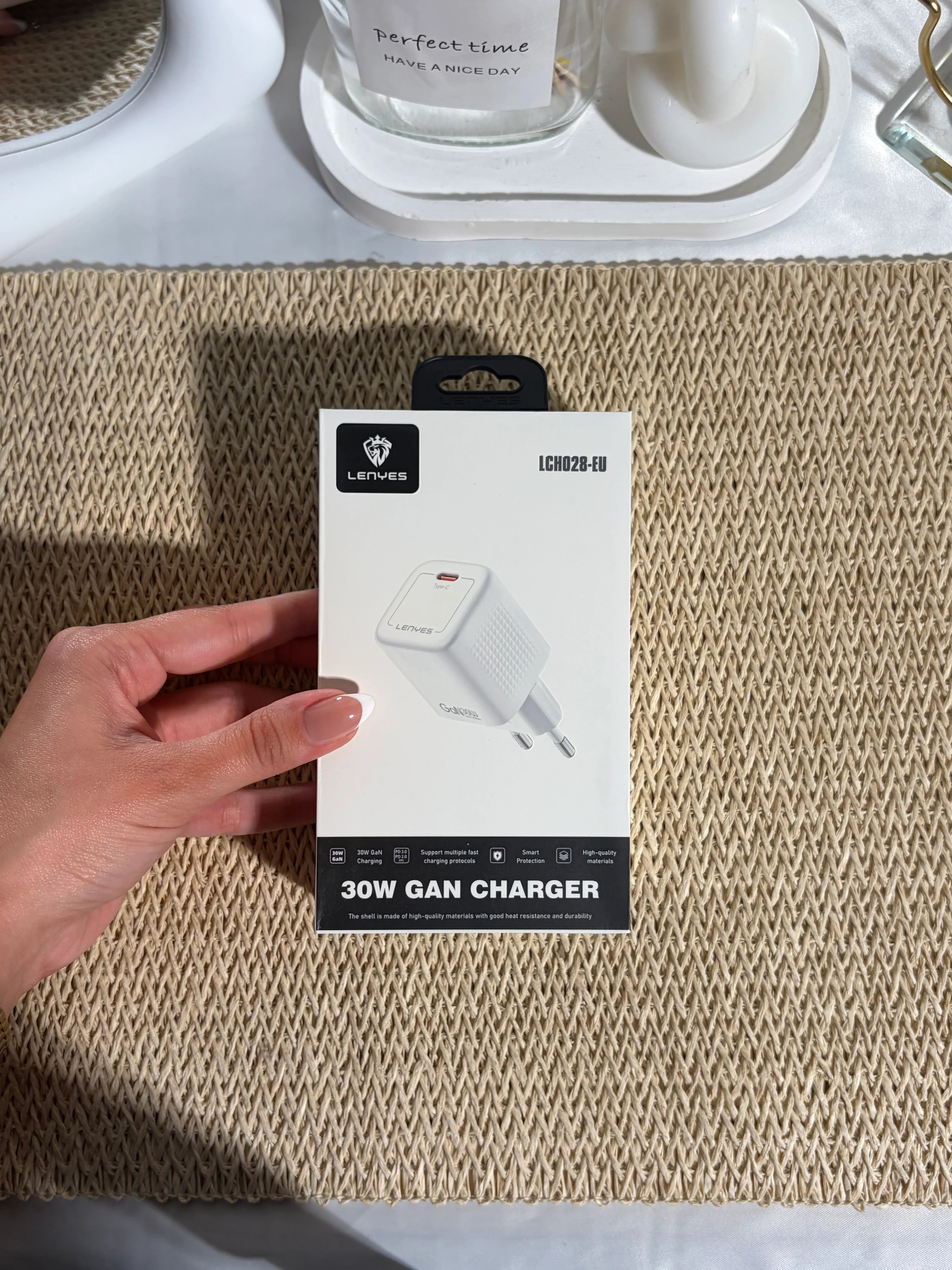 Lenyes 30W Dual Type-C PD Wall Charger with Type-C to Type-C Cable LCH028-EU