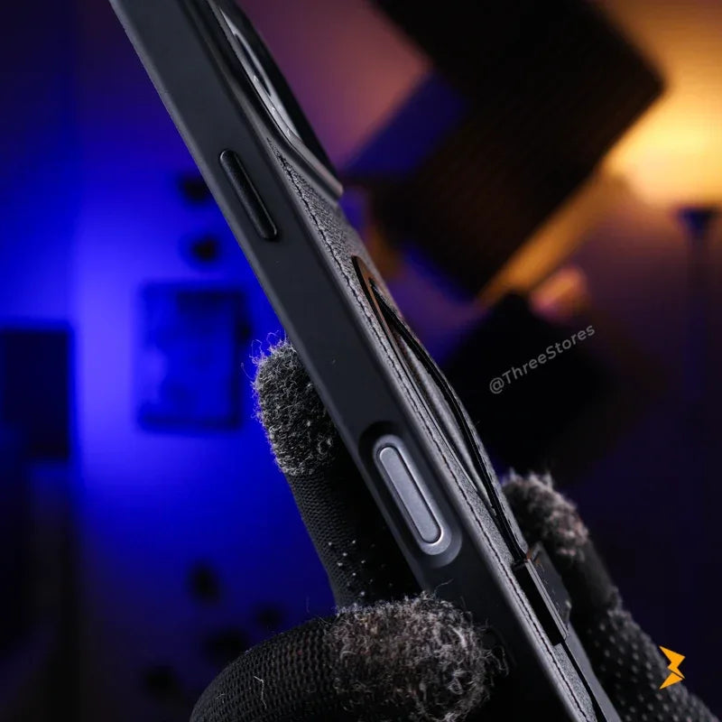 Guardio Leather Stand Magsafe Case iPhone 17 Pro Max - Three