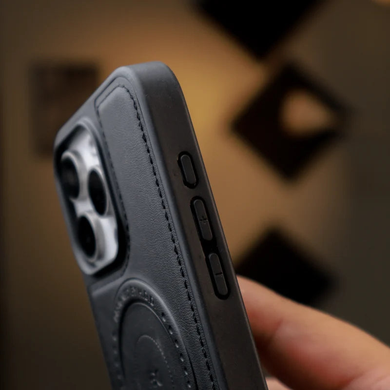 HDD Leather Dots Magsafe Case iPhone 15 Pro Max