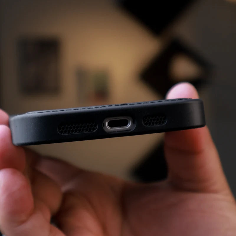 HDD Leather Dots Magsafe Case iPhone 15 Pro Max