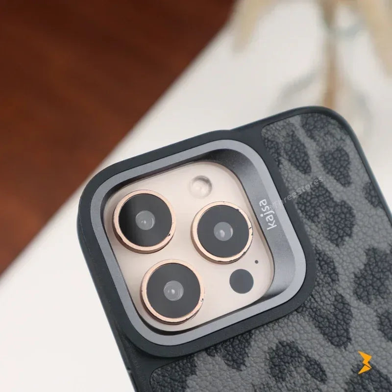 Kajsa Ryzen Case iPhone 16 Pro Max - Three