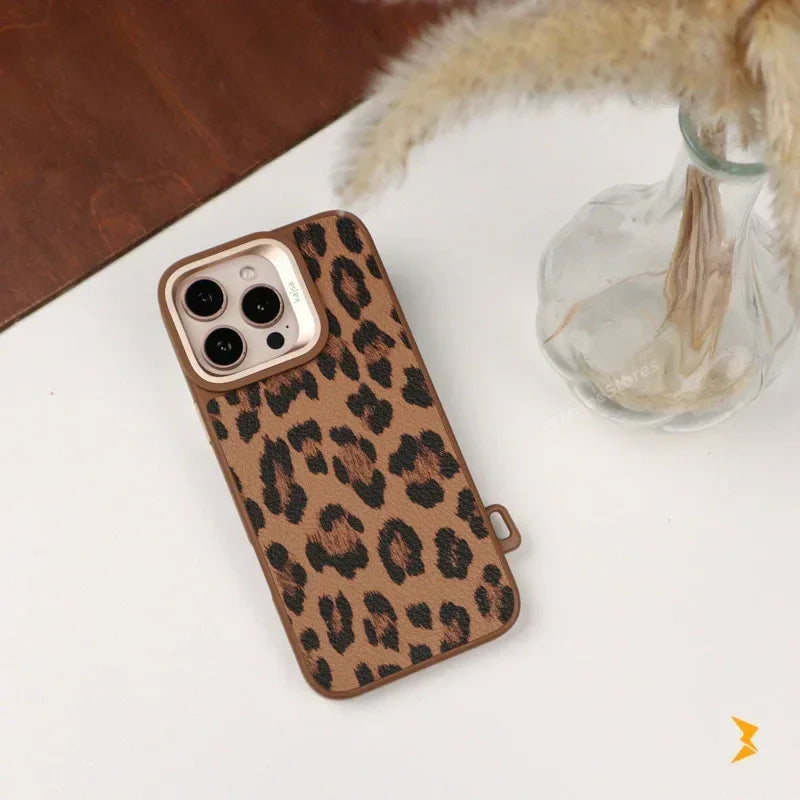Kajsa Ryzen Case iPhone 16 Pro Max - Three
