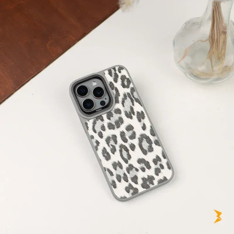 Kajsa Zylen Case iPhone 15 Pro Max - Three