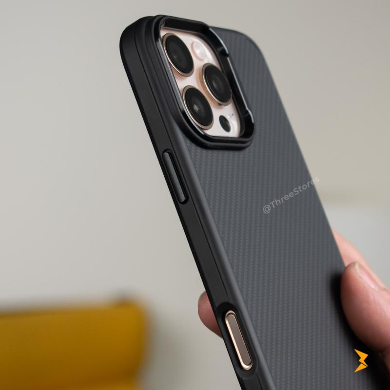 Onyx Carbon Fiber Case iPhone 16 Pro Max