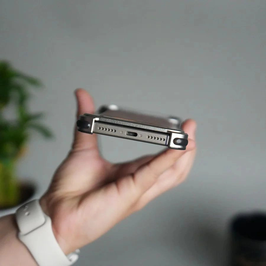 Pardy Magsafe Stand Case iPhone 17 Pro Max