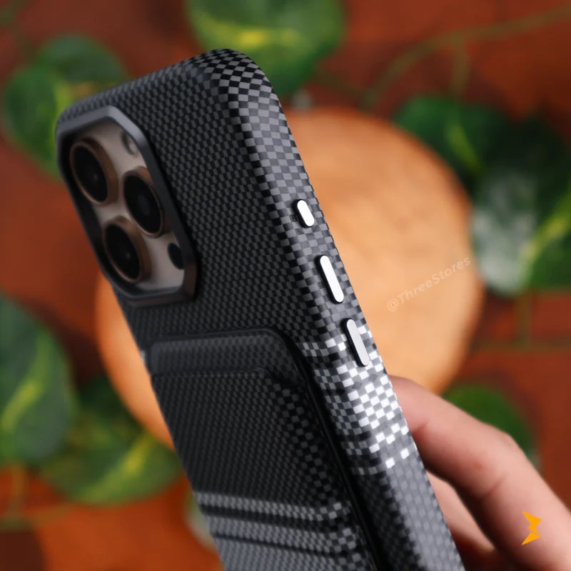 Shine Carbon Magsafe Wallet Case iPhone 16 Pro Max