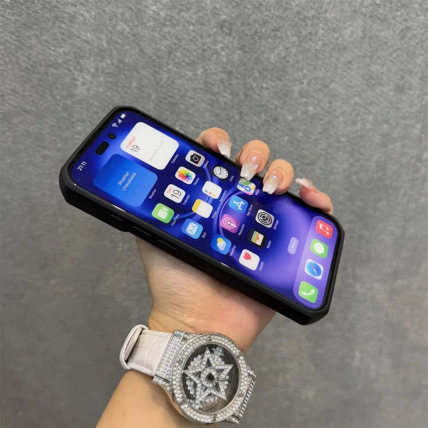 Vanguard CamShield Stand Magsafe Case iPhone 13 Pro