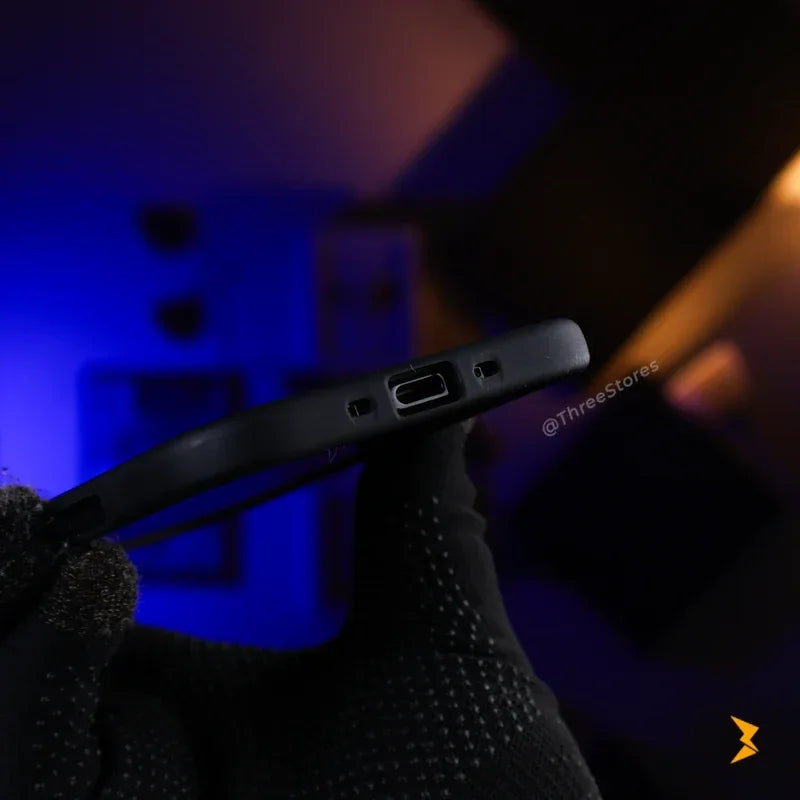 Void Metal Stand Magsafe Case iPhone 17 Air - Three