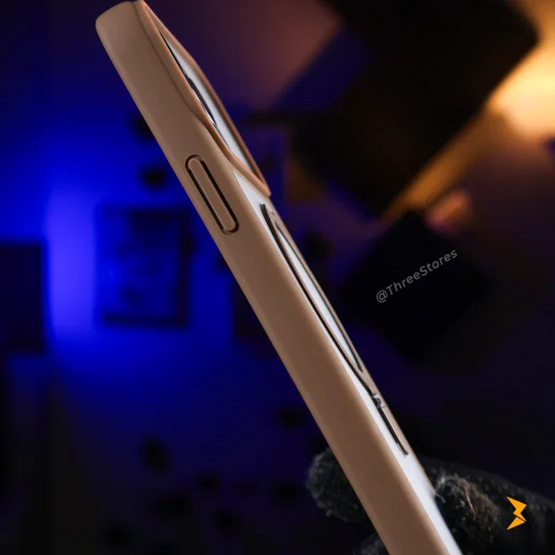 Void Metal Stand Magsafe Case iPhone 13 Pro Max - Three