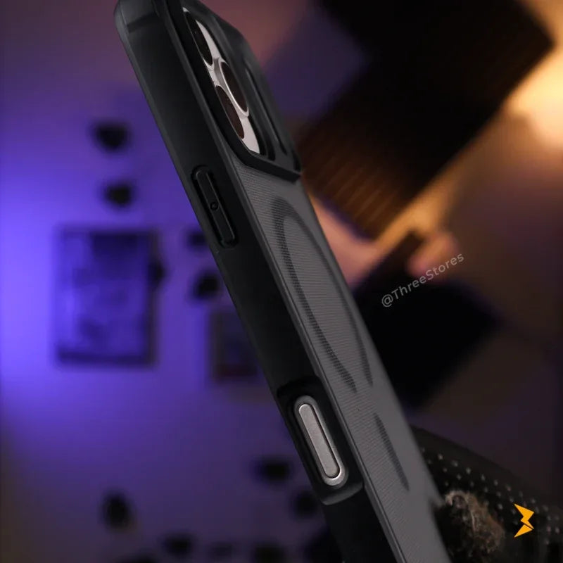 Wutax Frosted Magsafe Case iPhone 17 Pro Max - Three