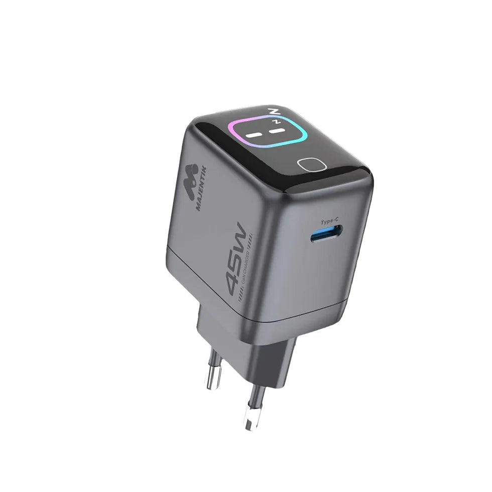 MAJENTIC Ai Screen Display 45W GaN Charger