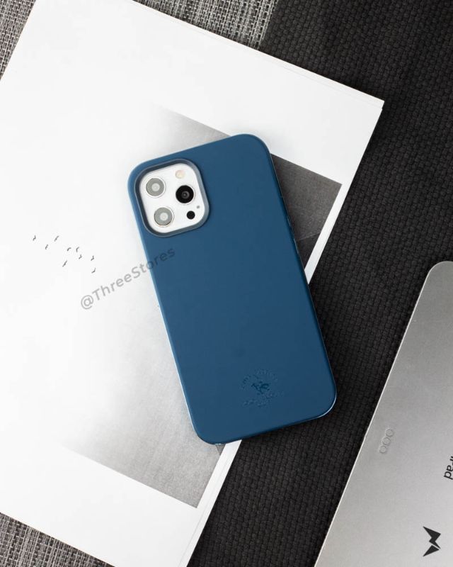 2021-12-04 Santa Silicone Case iPhone 12 Pro Max OUTPUT FB-3