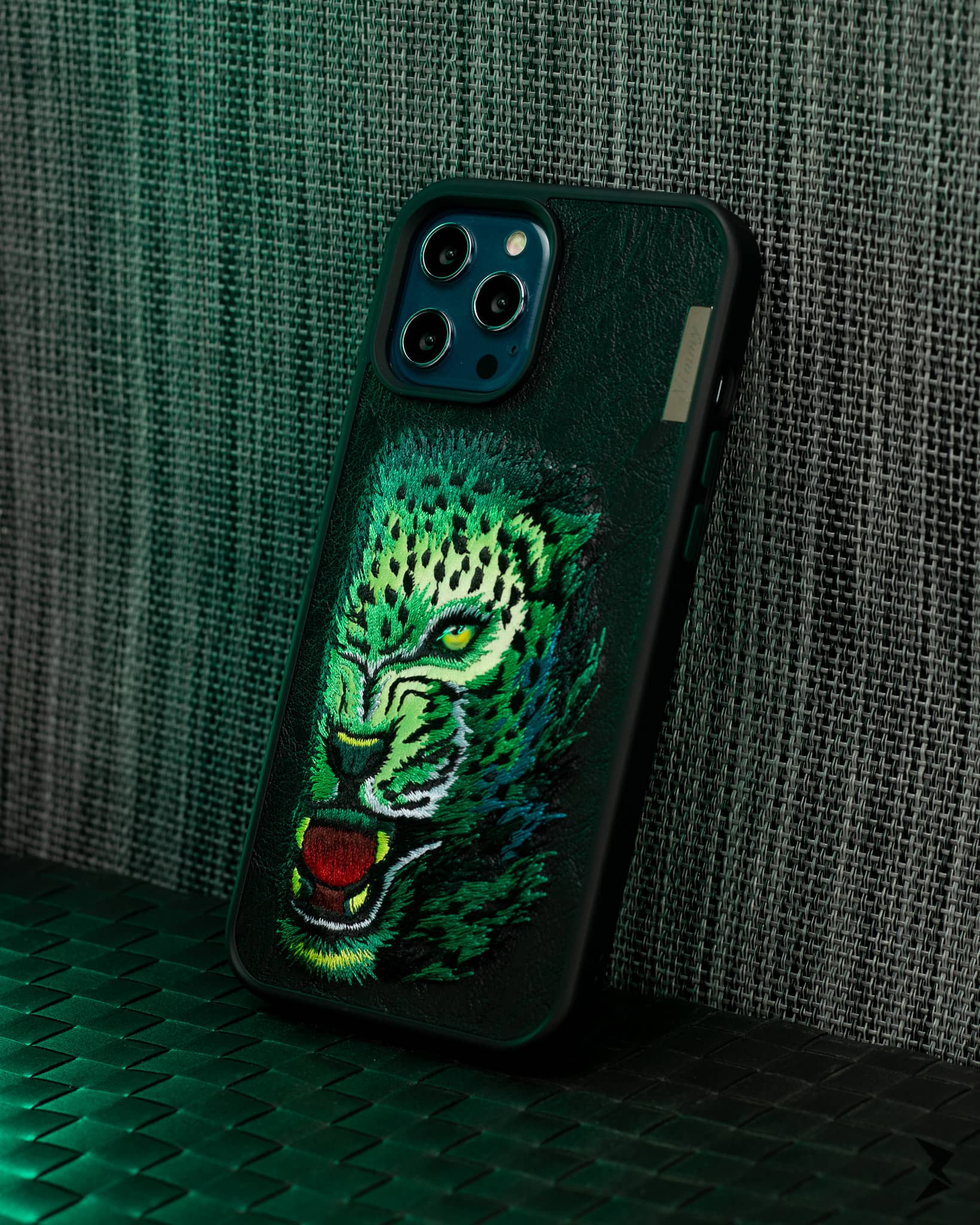 Nimmy Tiger Leather Case iPhone 12 Pro Max